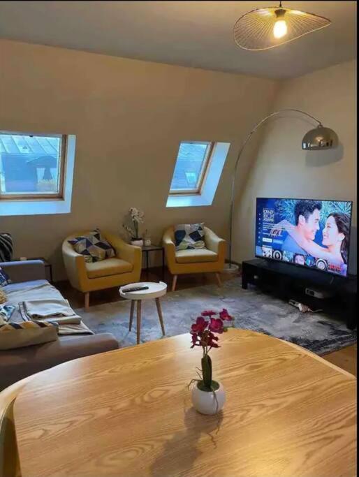 Quiet And Spacious Apartment Near Champs Elysees Paryż Zewnętrze zdjęcie